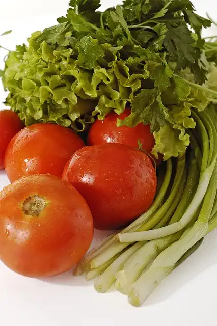 Chlorophyll: Benefits, Risks & Scientific Evidence