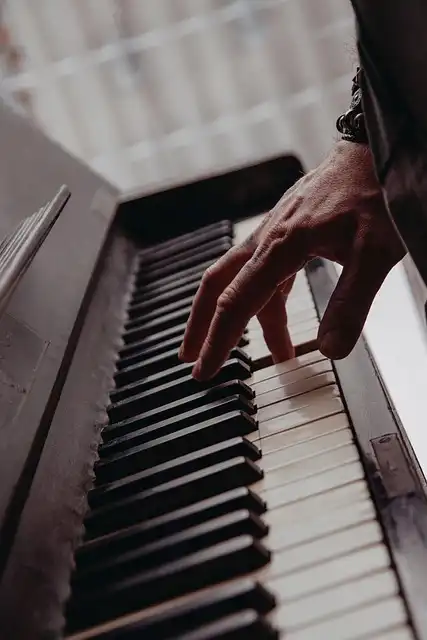 Piano Timbre: Fingertip Control Shapes Musical Expression