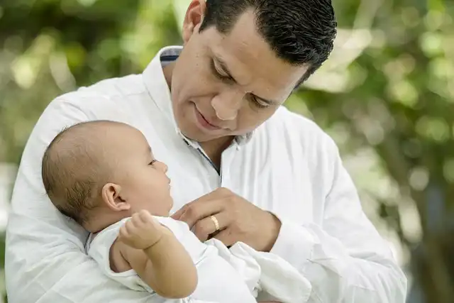 Hidden Mental Health Risks for New Fathers: The Delayed Impact of Parenthood
